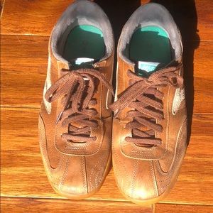 Vibram Hi-Tec Brown Mean’s Shoe Sz 9- Used